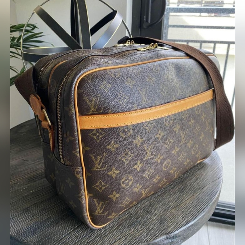 Preloved Reporter Monogram GM Massenger Crossbody Travel brown bag